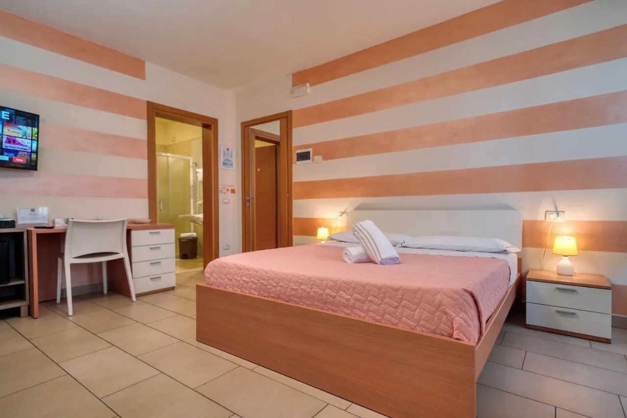 The Lighthouse Rooms Lazise Italy