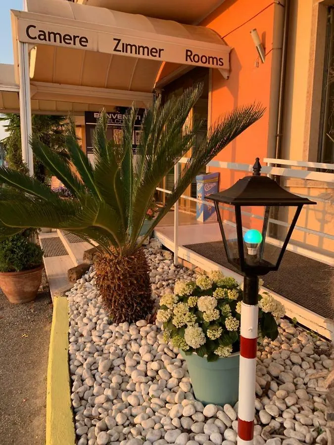 The Lighthouse Rooms Lazise Guest house