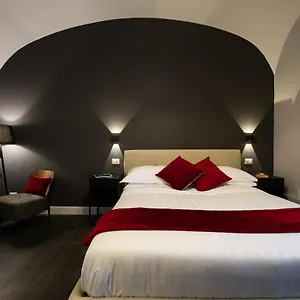 Lungotevere Ripa 2*, Rome Italy